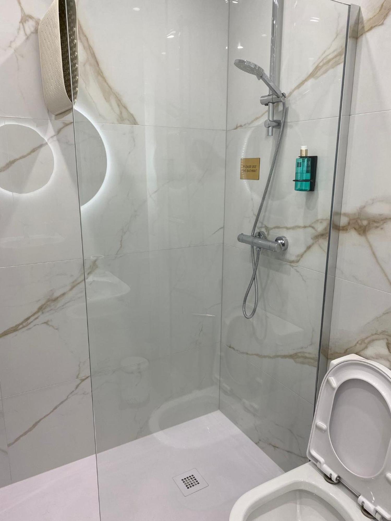 53 Luxury Accommodation Мэйнут Номер фото